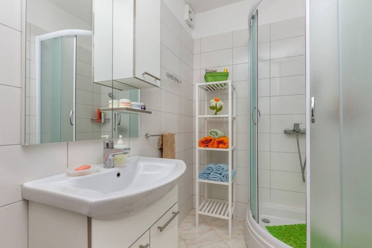 Bathroom 3, Apartment Deni, Split