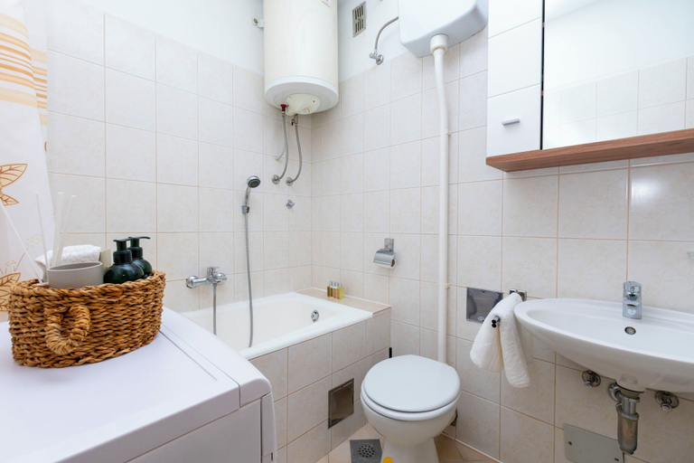 Bathroom 3, Apartment Jozo, Omiš