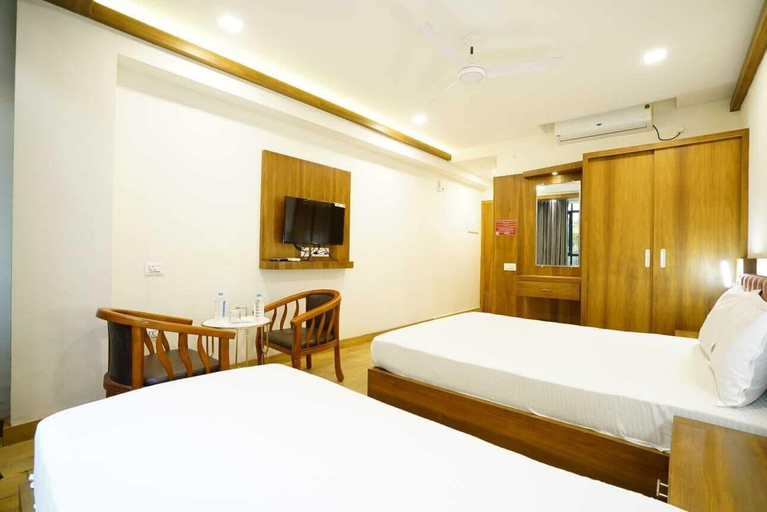 Bedroom 5, Hotel Astro Marine, Ernakulam