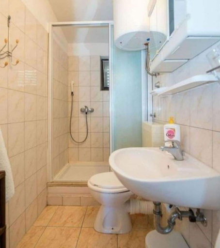 Bathroom 3, Apartments Dane, Trogir