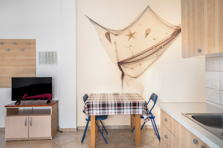 Others 5, Apartment Draga, Vir