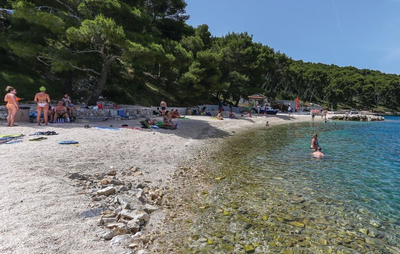 Beach, House Jelka, Okrug