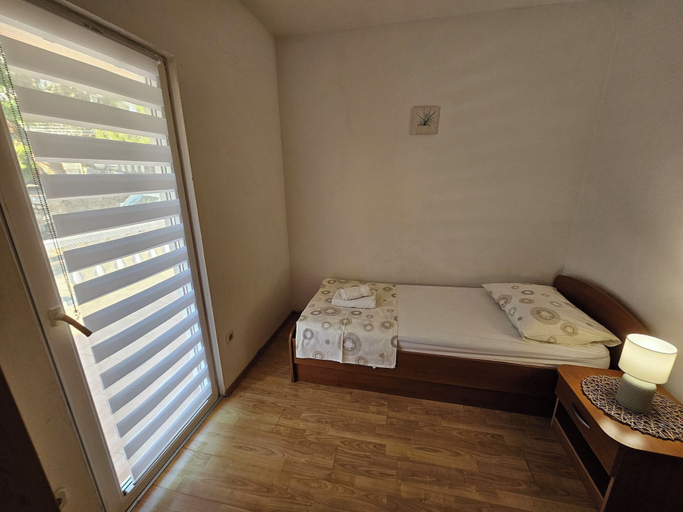 Room 5, Apartments Sea and Pine, Jelsa