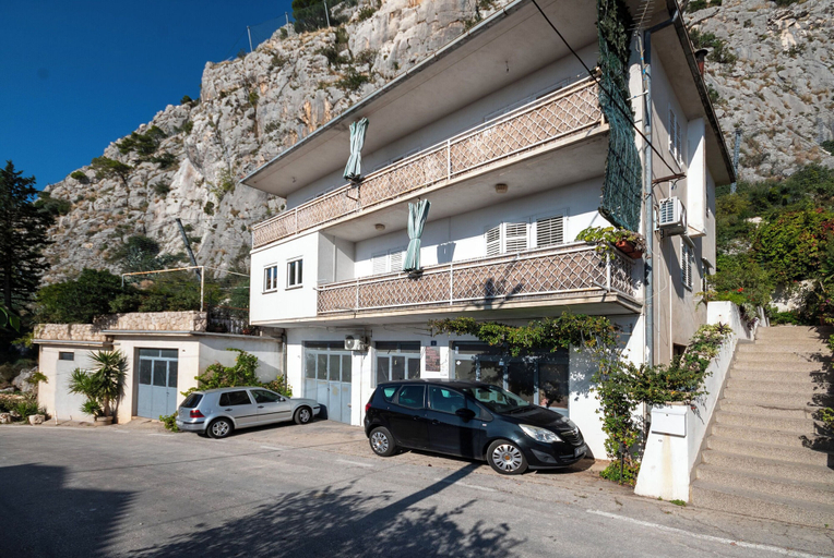 Others 5, Apartment Renko, Omiš