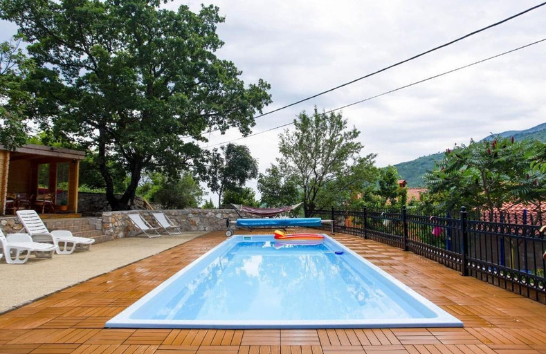 Outdoor pool 3, House Golovik, Mošćenička Draga