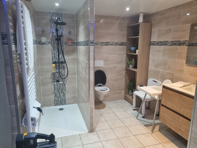 Bathroom 4, La villa marcelle, Pas-de-Calais