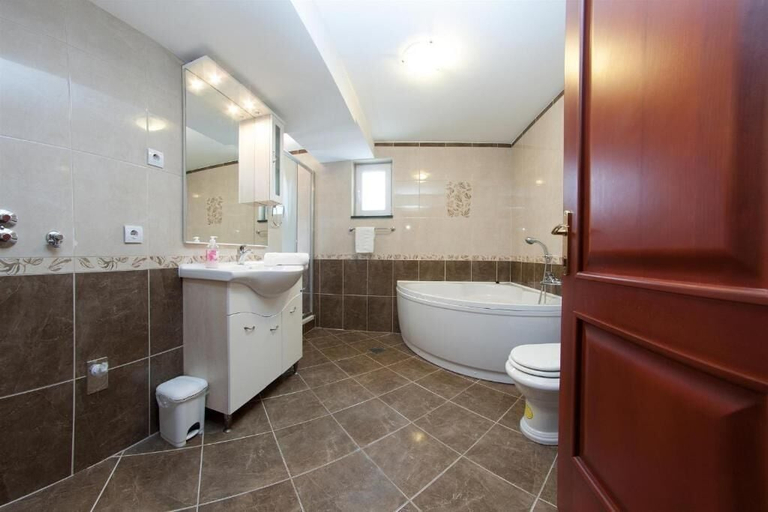 Bathroom 4, Apartment Arte, Makarska