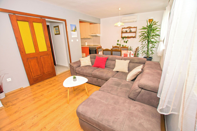 Others 5, Apartment Centrum, Biograd na Moru