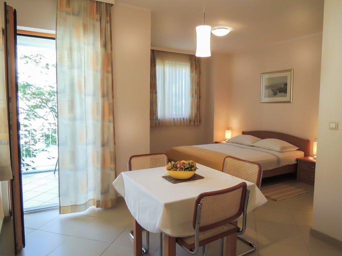 Bedroom 2, Apartments Lada, Baška Voda