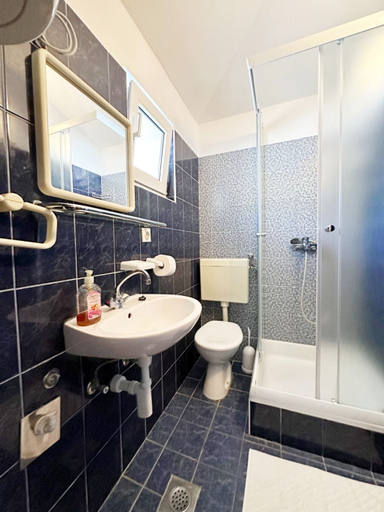 Bathroom 2, Apartments Mira, Gradac