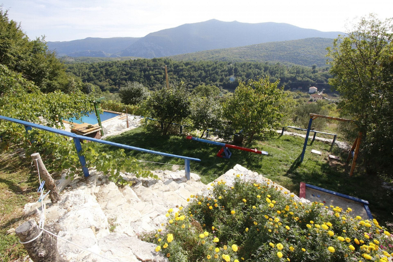 Others 5, House Mario, Omiš