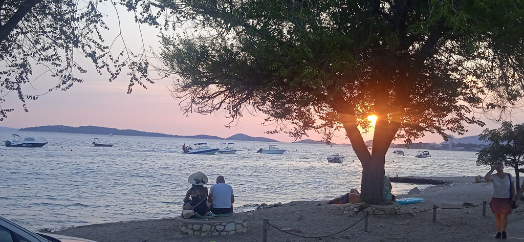 Beach 4, House Garden for two, Vodice