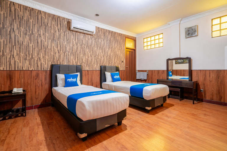 Rehat at Hotel Sabang Room Type - Deluxe Twin