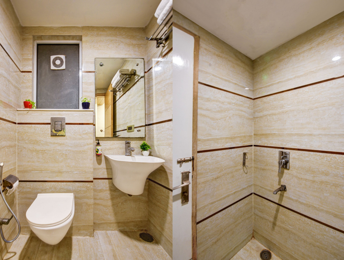 Bathroom 4, Hotel Mohit Guest House, Delhi