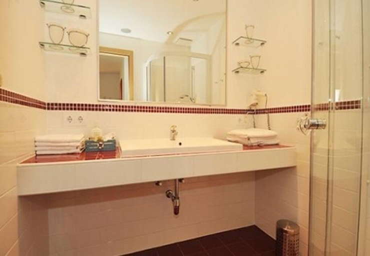 Bathroom 3, Apartments Martin, Rovinj