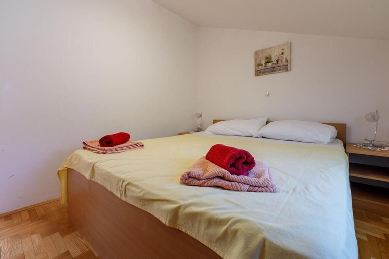 Bedroom 2, Apartments Pirin, Crikvenica