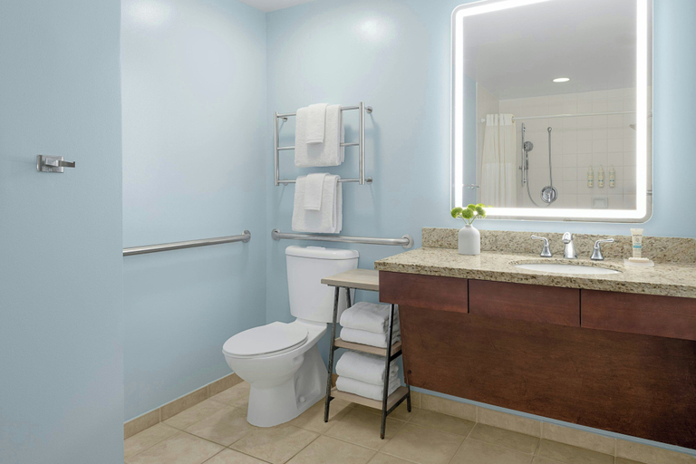 Bathroom 5, Marriott's Harbour Lake, Orange