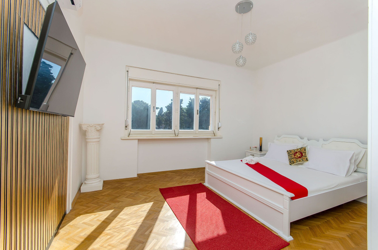 Room 4, Villa Beach Location, Split