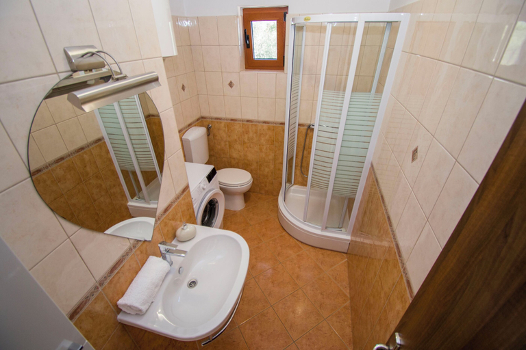 Bathroom 4, Villa Marijana, Drniš