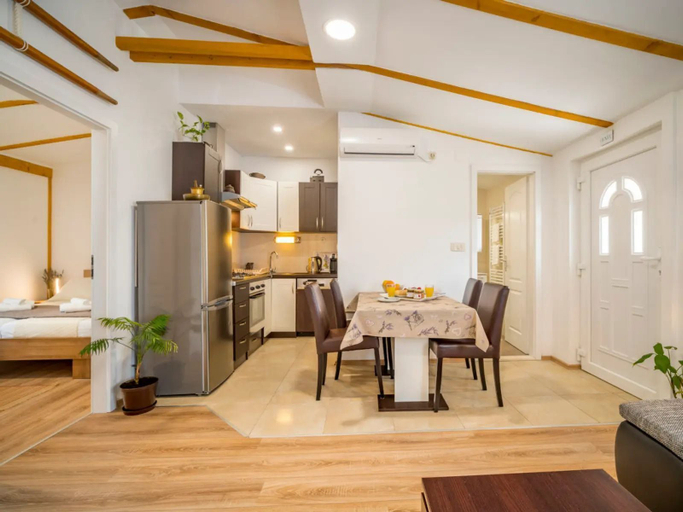 Private kitchen 4, House Green Oaza, Zadvarje