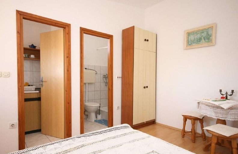 Bedroom 2, Apartments Amalija, Rogoznica