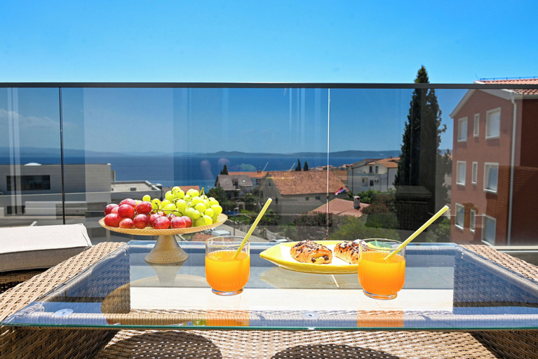 Food & Drinks 4, Apartments Diva, Okrug