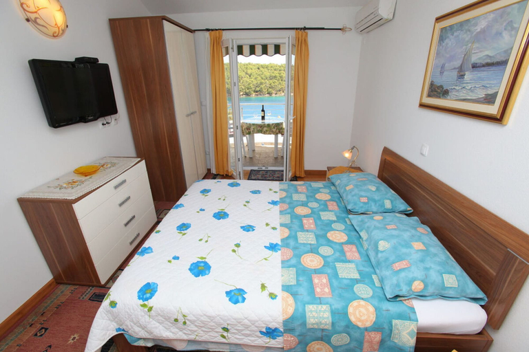 Room 2, Apartments Jole, Jelsa