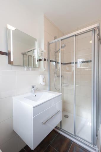 Bathroom 4, Hotel Hammermuhle, Westerwaldkreis