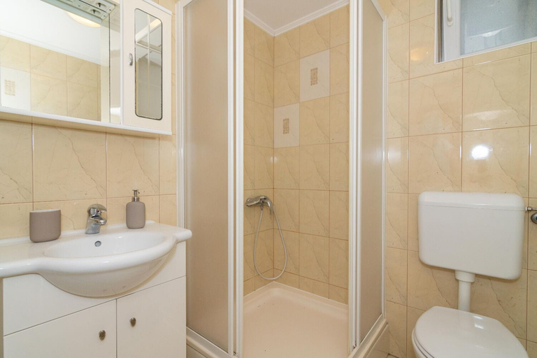 Bathroom 4, Apartments Ip, Pag