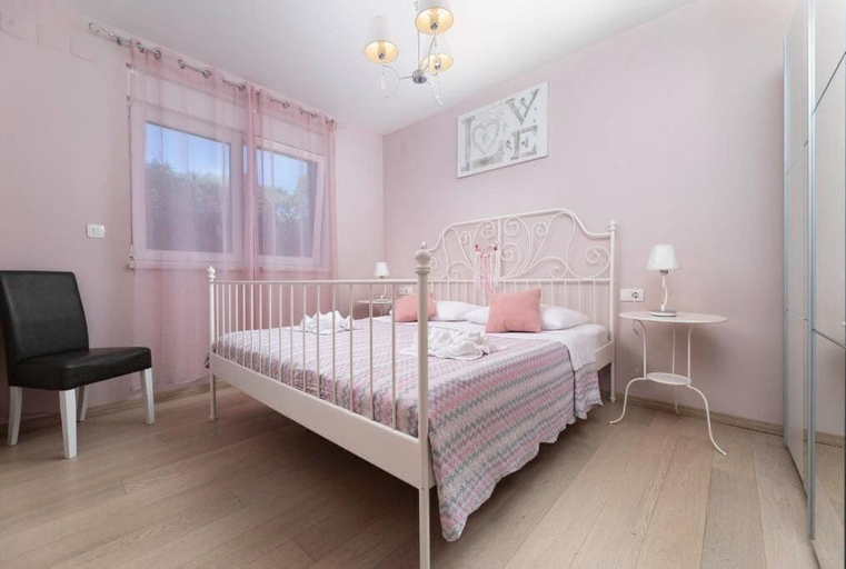 Bedroom 2, Apartments Marina, Malinska-Dubašnica