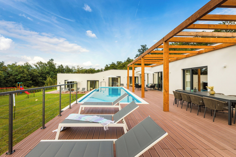 Outdoor pool 3, Villa Istria Green, Kršan