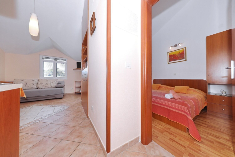 Room 5, Apartments Suzana, Kali
