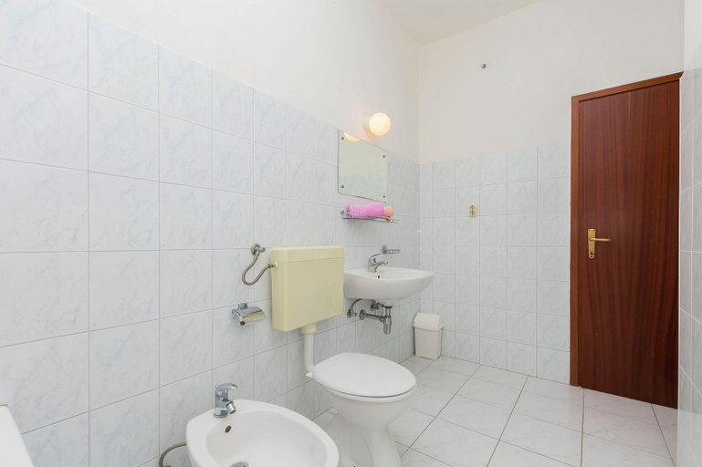Bathroom 4, Apartment Lele, Omiš