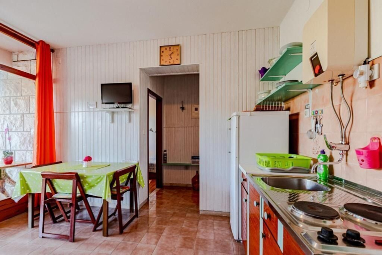 Private kitchen 3, Apartments Seafront Mavla, Korčula