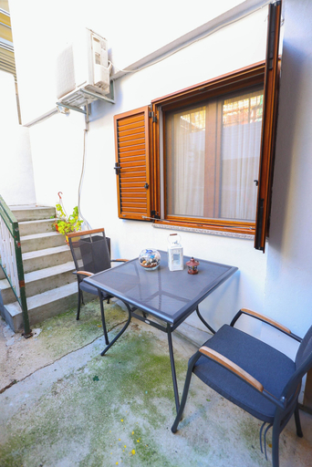 Outdoor dining 4, Apartment Spider With Parking, Šibenik