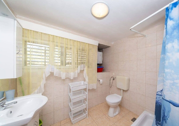 Bathroom, House Vinkli, Vis