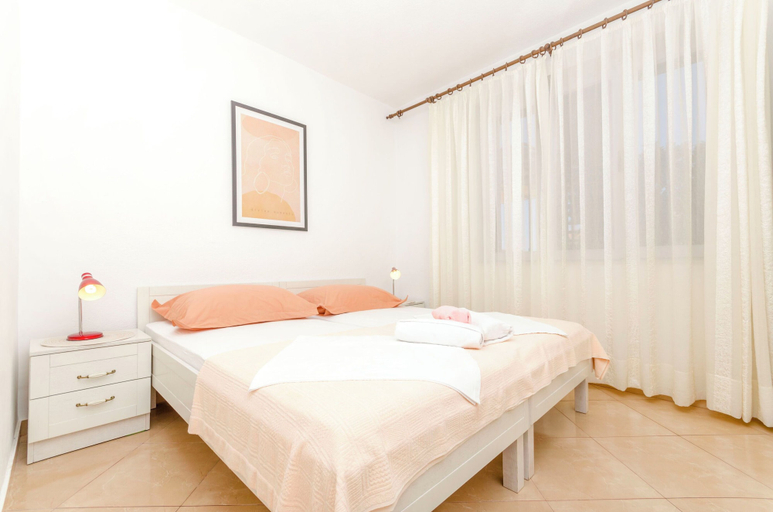 Bedroom 2, Apartments Natasa, Podgora