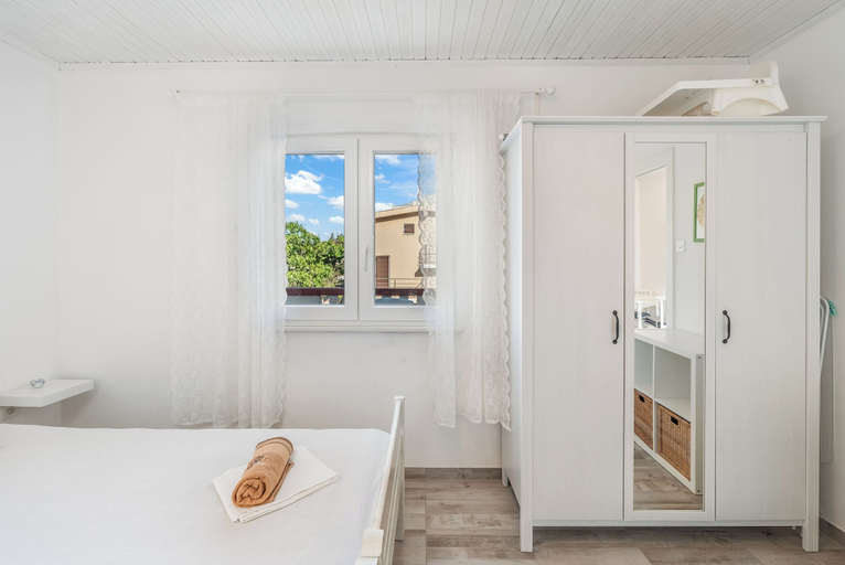 Room 3, Apartment Petar, Nin