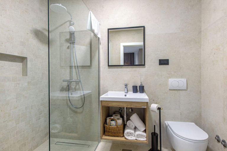 Bathroom 4, Villa Mare, Marina