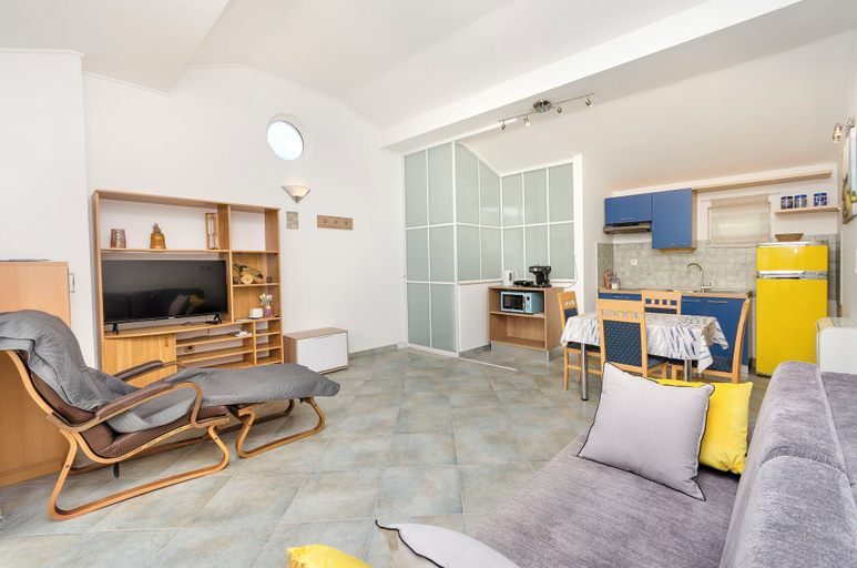 Others 5, Apartments Maris, Vodice