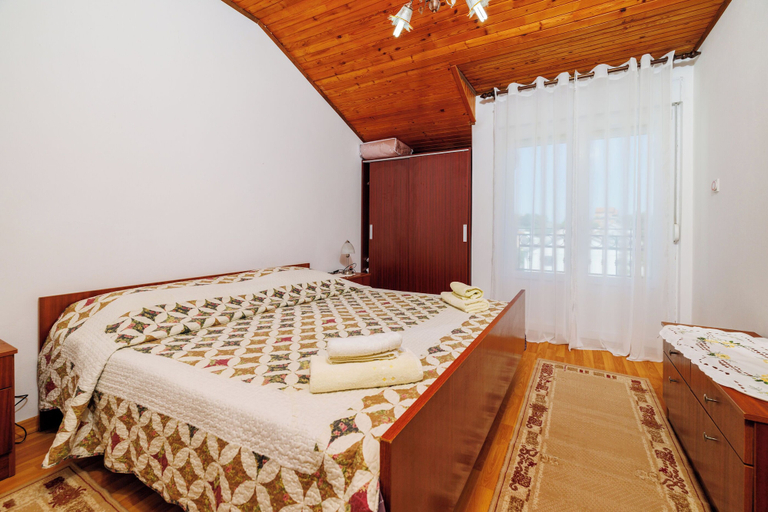Room 4, Apartments Nikolina J, Lopar/Supetarska Draga
