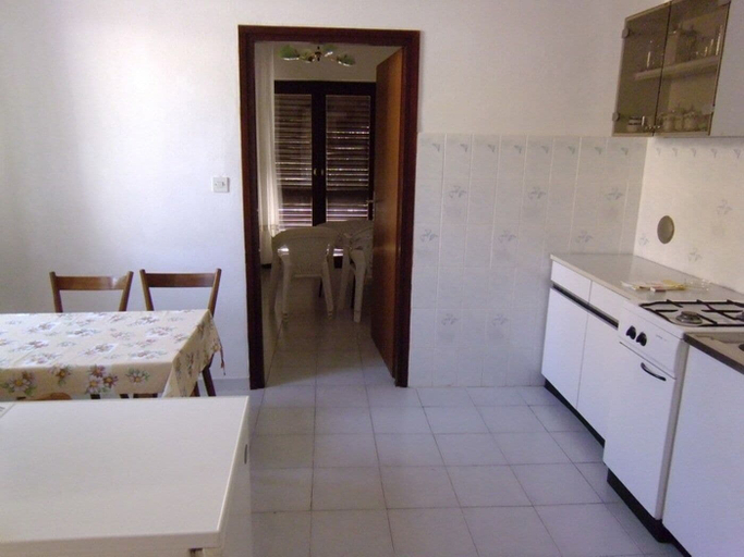 Others 4, Apartments Ivan, Pag
