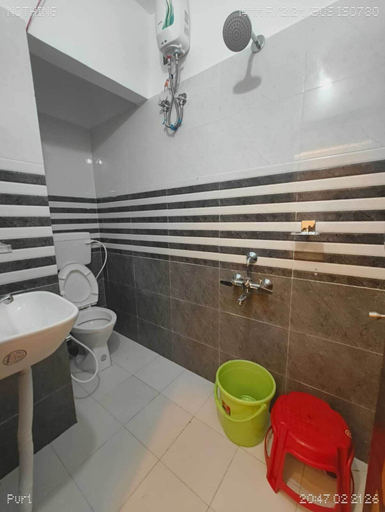 Bathroom 2, Raju Inn, Puri