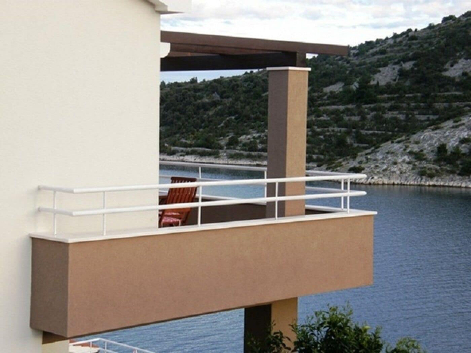 Others 5, Apartments Rusulica, Marina