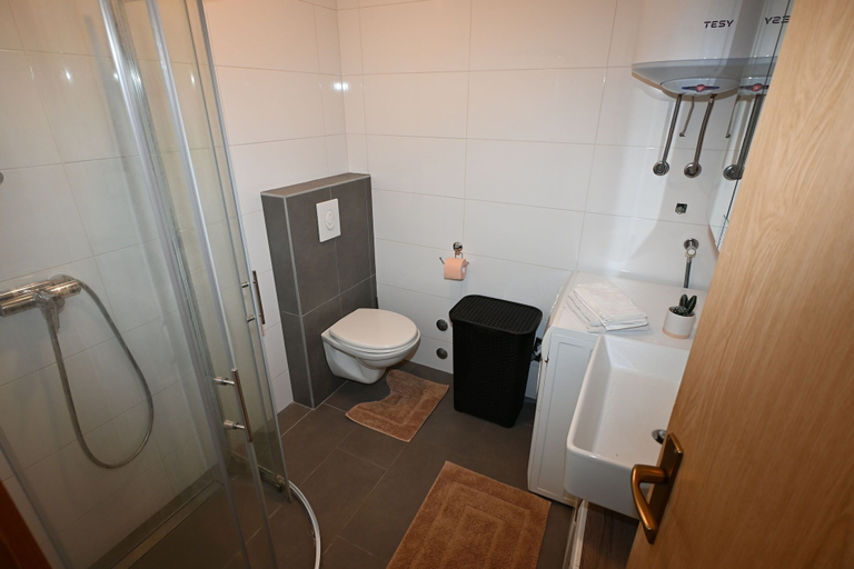 Bathroom 4, Apartment Milankovic, Vrsar
