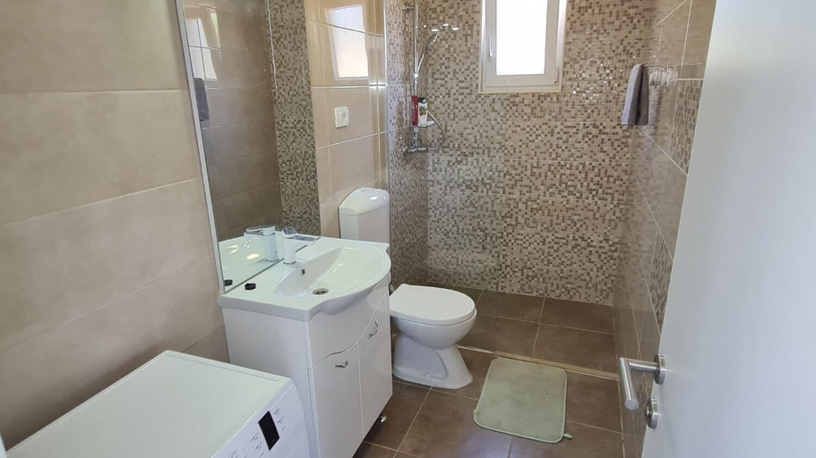 Bathroom 4, House Nane Garden, Supetar