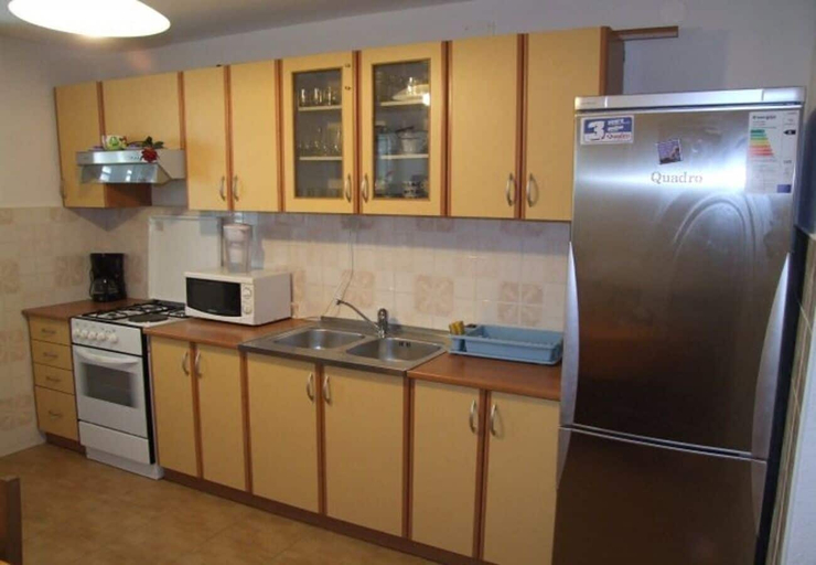 Others 5, Apartments Mir, Nin