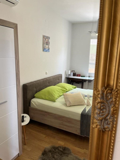 Room 5, Apartment Mario 2, Orebić