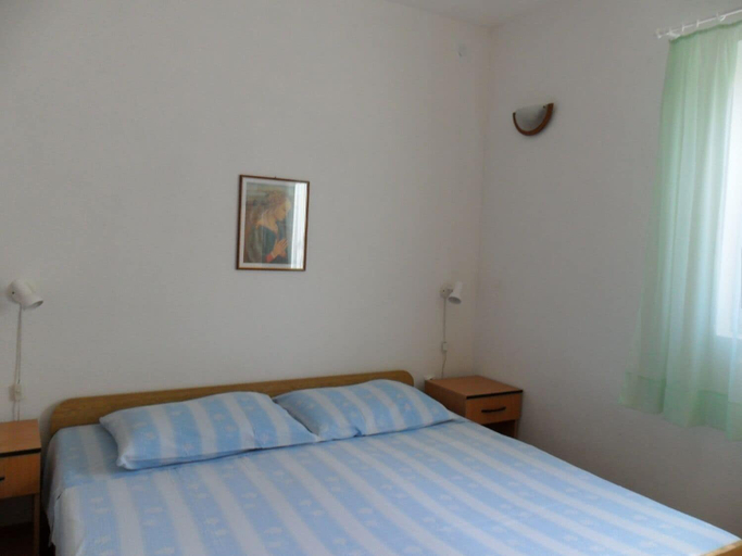 Bedroom 2, Apartments Mango, Marina