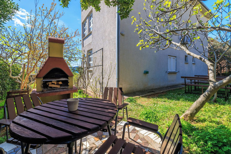 BBQ/picnic area 5, Apartments Nana, Novi Vinodolski